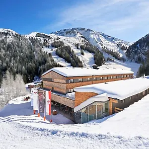 Lizum 1600 | Kompetenzzentrum Snowsport Tirol 3*, Axamer Lizum Oostenrijk