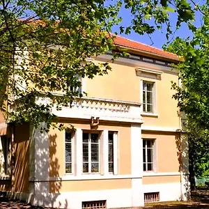 Castel D'hôtes Couette-café